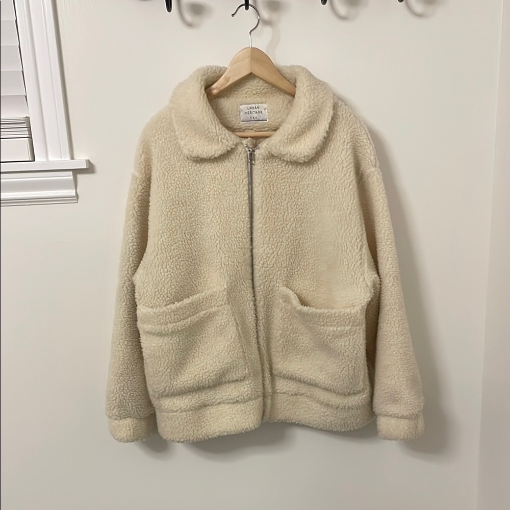 Urban Heritage - oversized Cream Sherpa Zip-Up Jacket